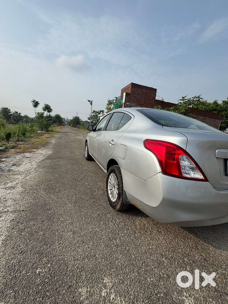Nissan Sunny Petrol 2014