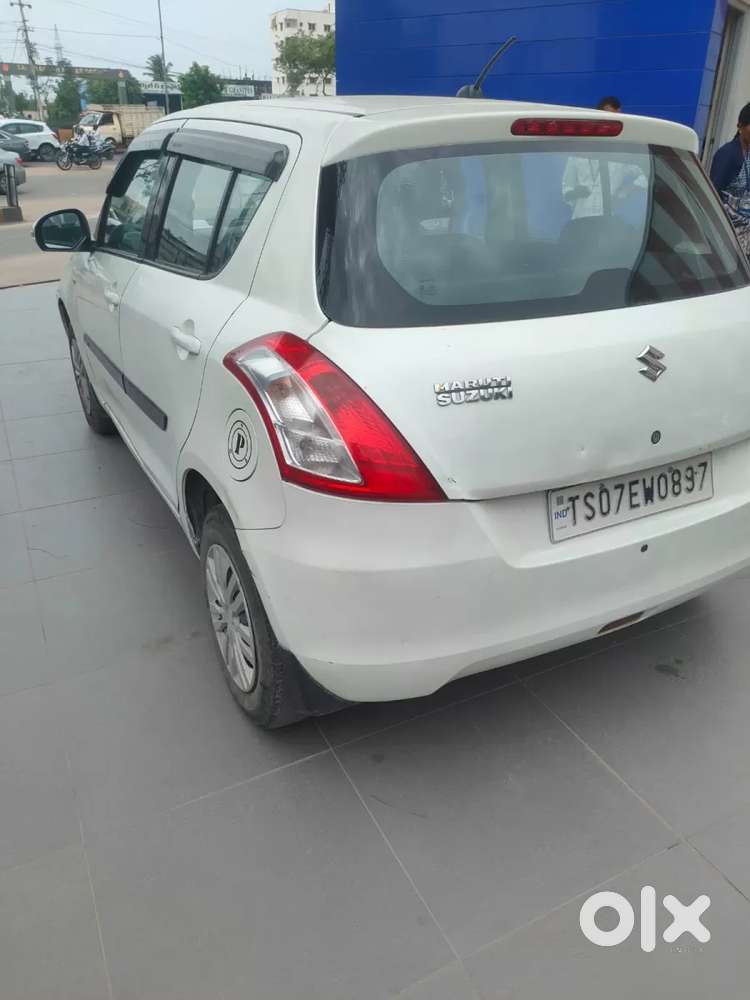 Maruti Suzuki Swift Vxi, 2015, Petrol