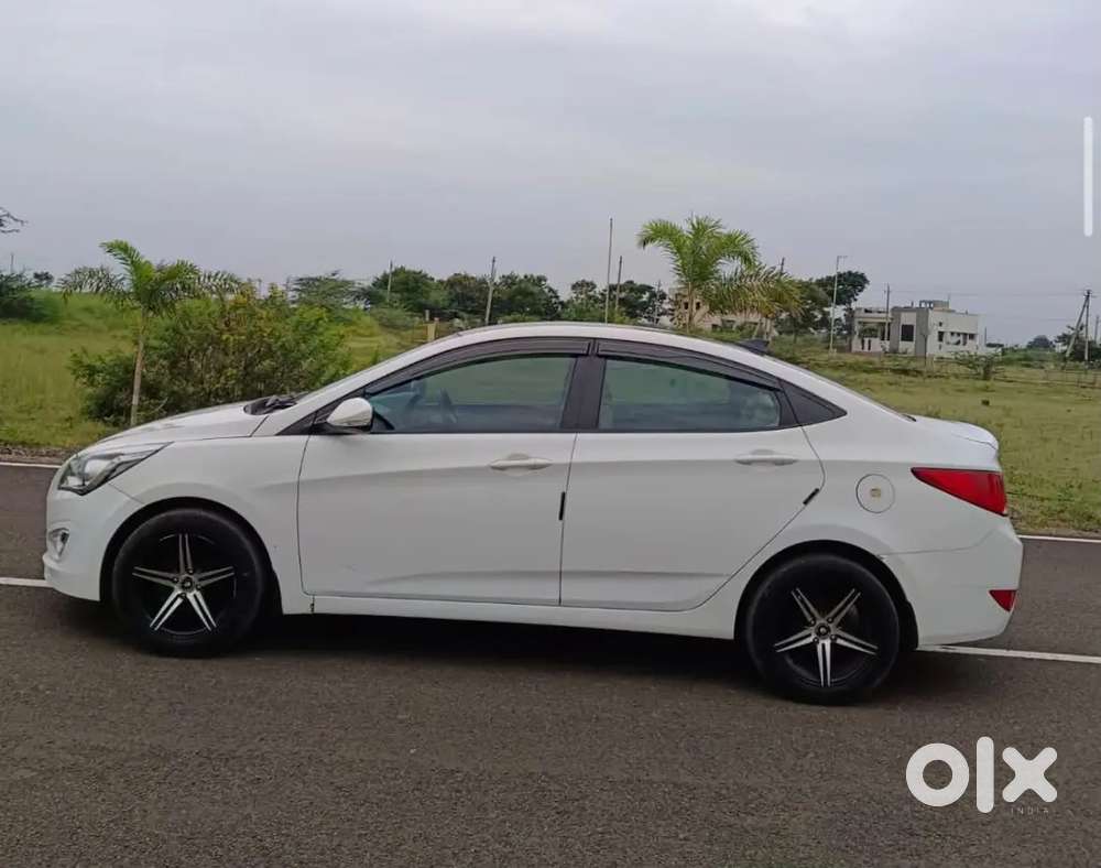 Hyundai Fluidic Verna 2015 Diesel 121000 Km Driven