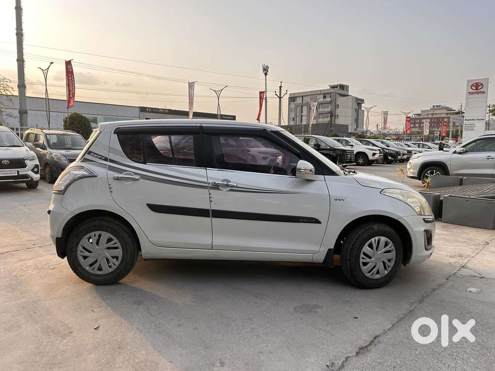 Maruti Suzuki Swift Vxi Abs Bsiv, 2018, Petrol