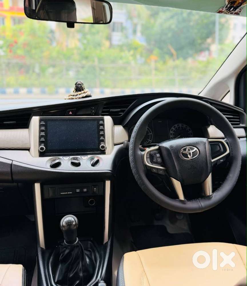 Toyota Innova Crysta 2.4 G Mt 8s, 2022, Diesel