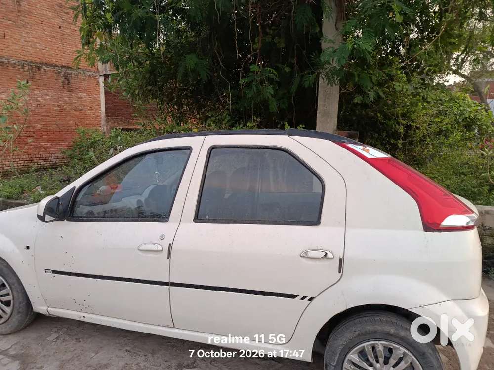 Mahindra E Verito 2014