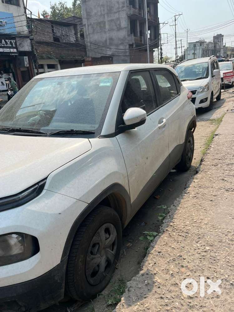Tata Punch 2025 Petrol Well Maintained
