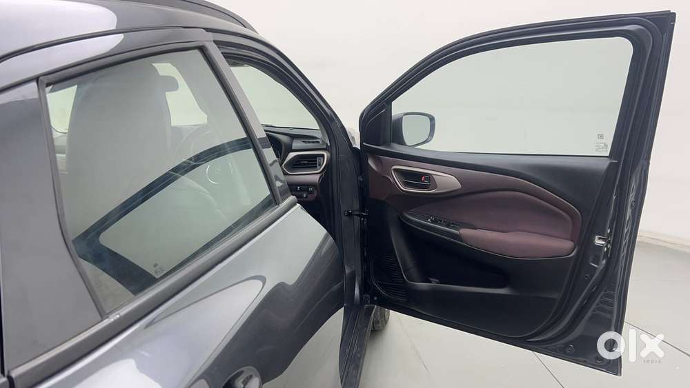 Maruti Suzuki Fronx Sigma 1.2l Mt, 2025, Petrol