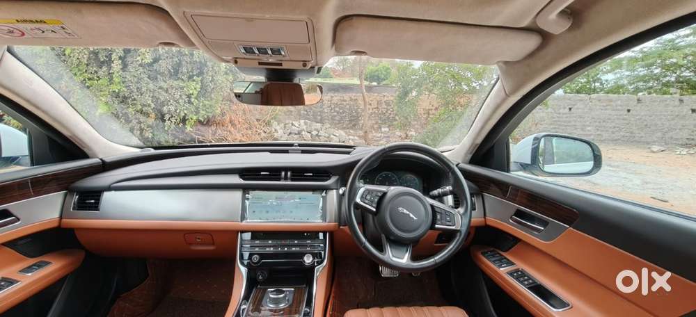 Jaguar Xf Petrol 2019