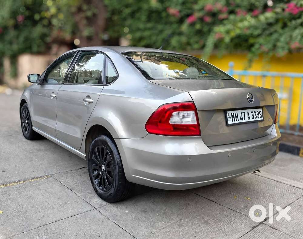 Skoda Rapid 1.6 Mpi At Elegance Black Package, 2015, Petrol