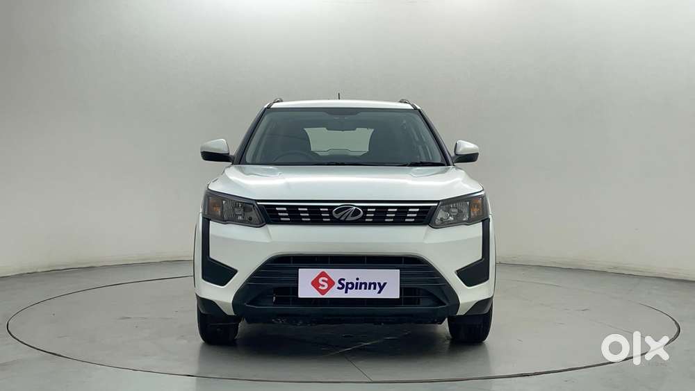 Mahindra Xuv300 1.2 W6 Amt Petrol, 2022, Petrol