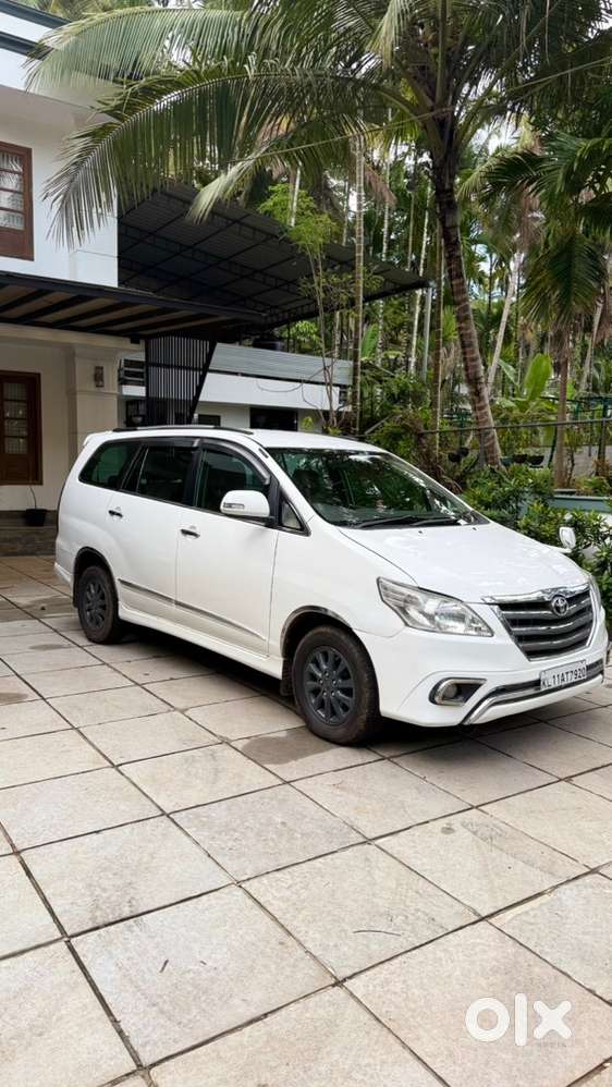 Toyota Innova Diesel 2014