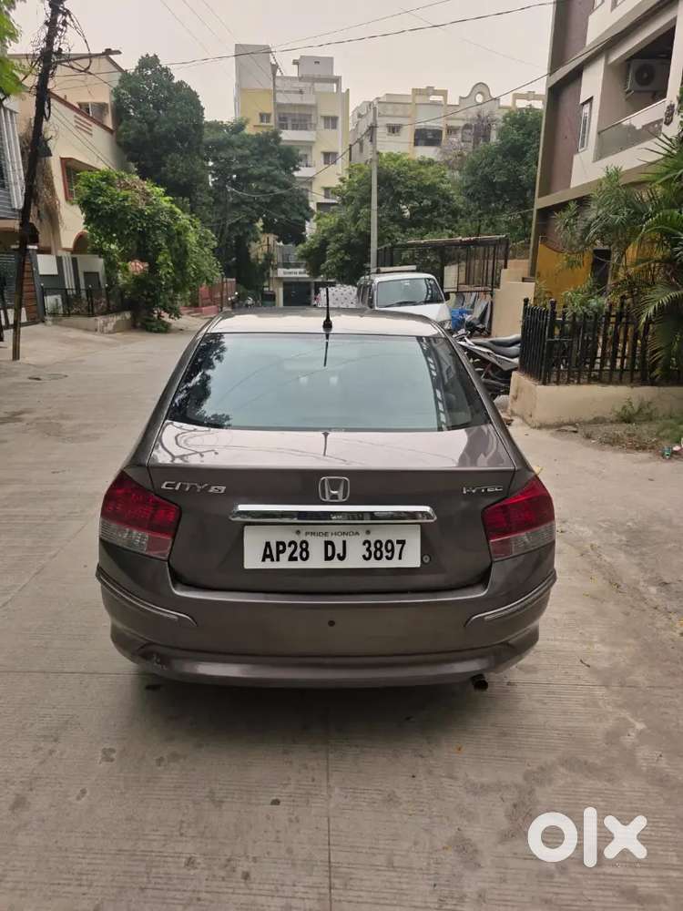 Honda City 1.5s I-vtec Mt Bsiv 2011 Petrol 92,905 Kms Driven,manual