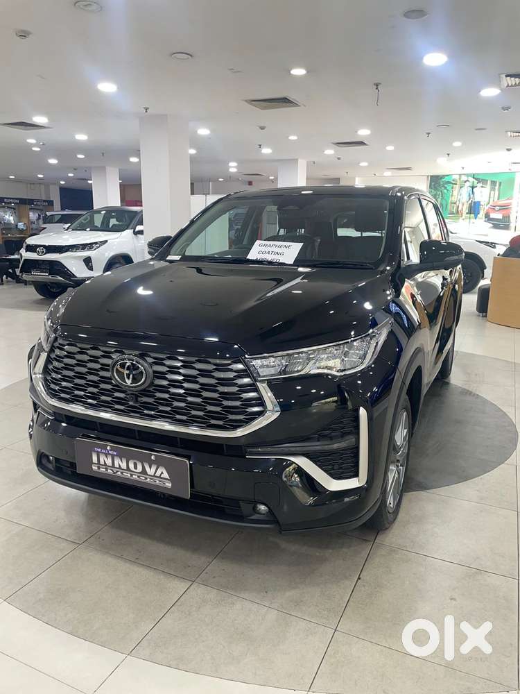 Toyota Innova Hycross 2.0 Zx (o) Hybrid 7 Str, 2026, Petrol