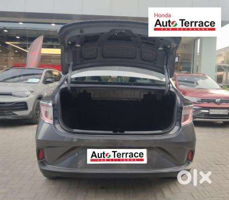 Hyundai Aura 1.0 Sx Plus Petrol, 2021, Petrol