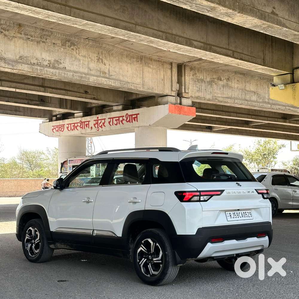 Maruti Suzuki Brezza Zxi S-cng, 2023, Petrol