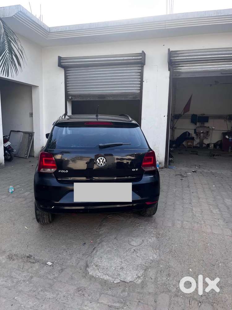 Volkswagen Crosspolo Petrol 2015