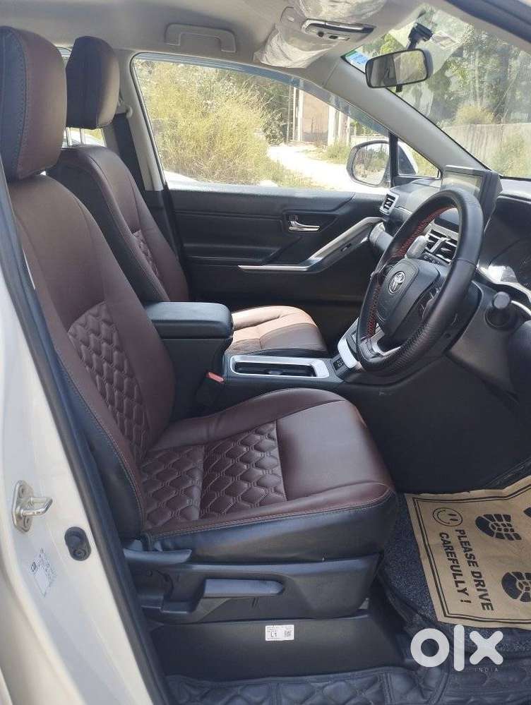 Toyota Innova Hycross 2.0 Gx 8 Str, 2024, Petrol