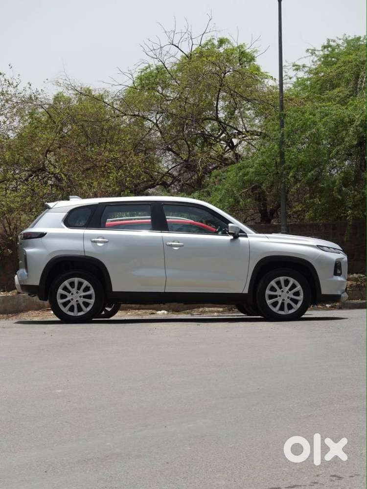 Maruti Suzuki Grand Vitara 1.5 Delta Smart Hybrid At, 2023, Petrol