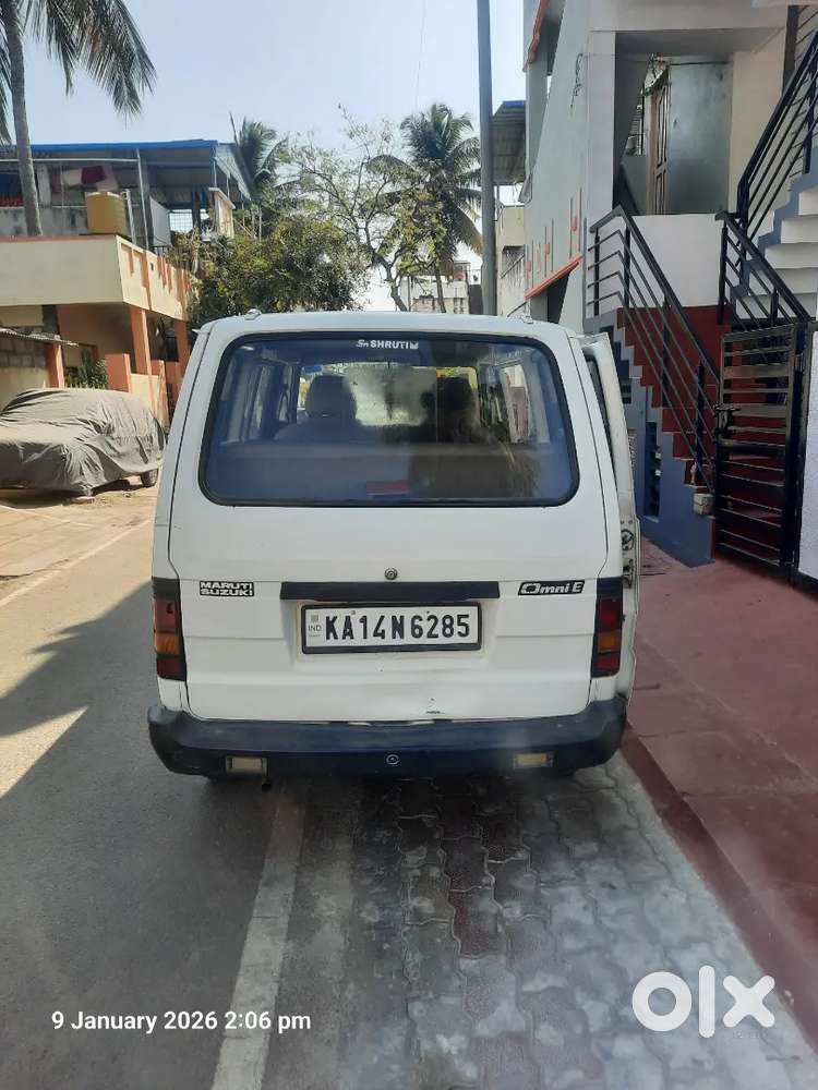 Maruti Suzuki Omni White Color