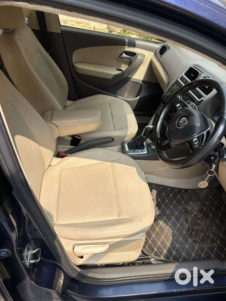 Volkswagen Vento 1.2 Tsi Highline Plus At, 2015, Petrol