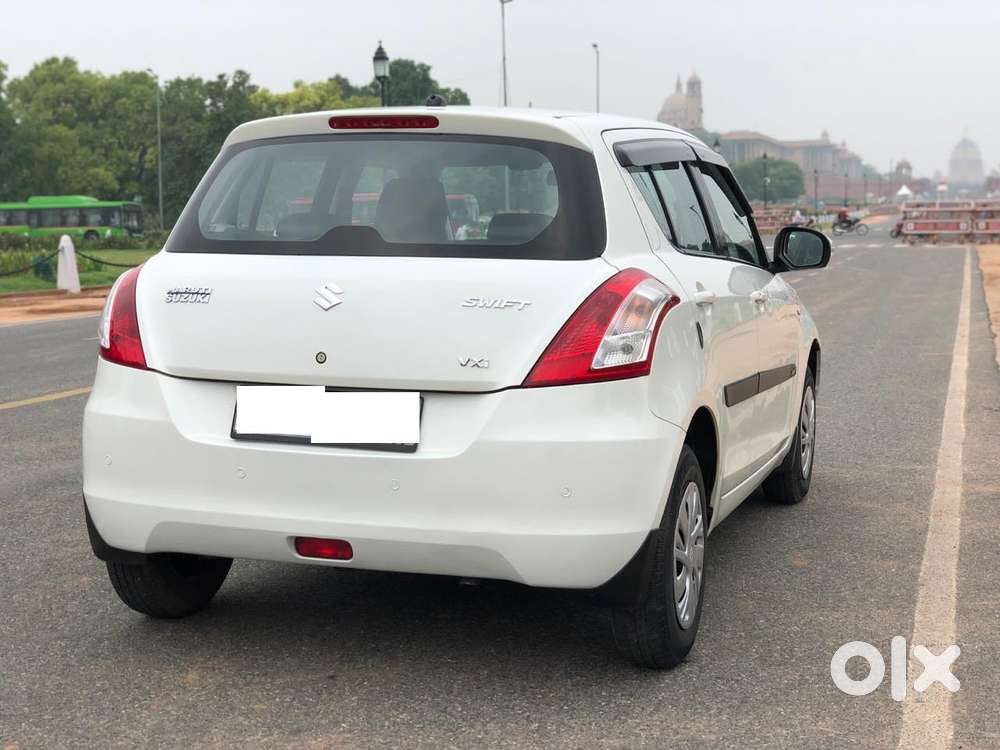 Maruti Suzuki Swift Vxi 1.2 Abs Bs-iv, 2017, Petrol