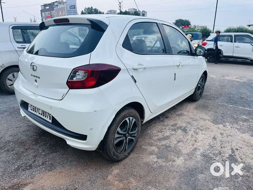 Tata Tiago 1.2 Revotron Xt (o), 2022, Petrol