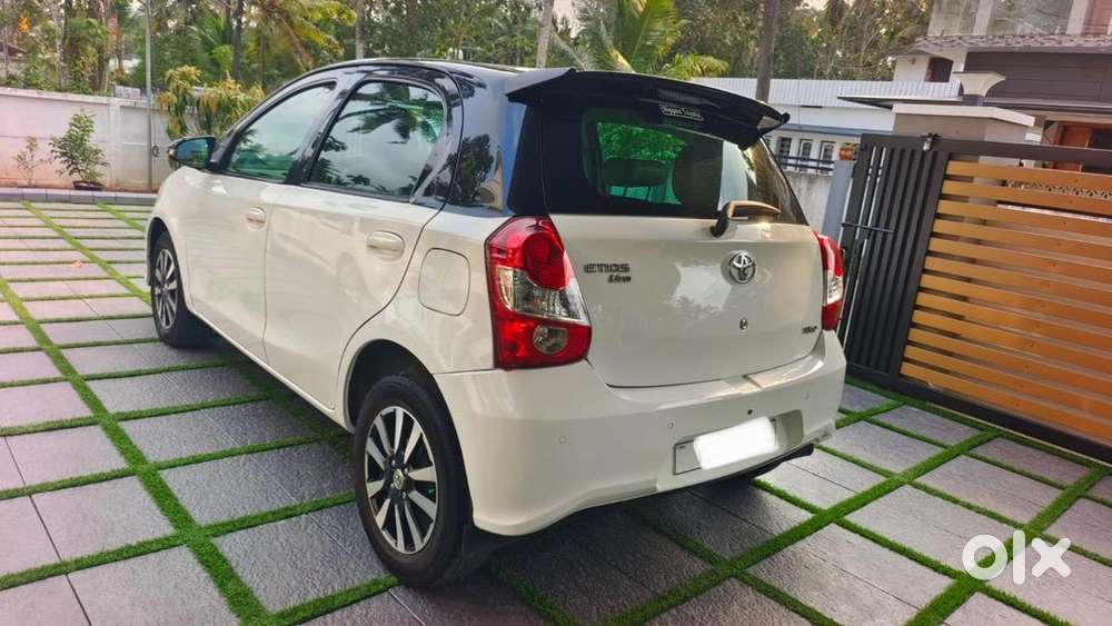 Toyota Etios Liva 2017 Diesel Well Maintained