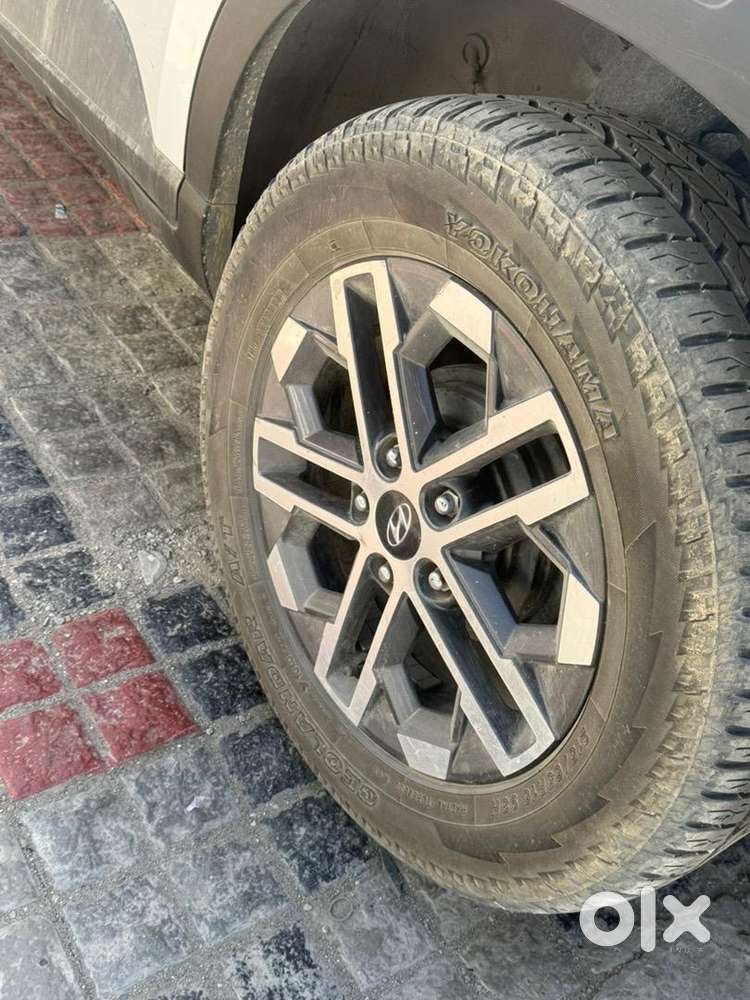 Hyundai Venue 2021 Petrol Well Maintained