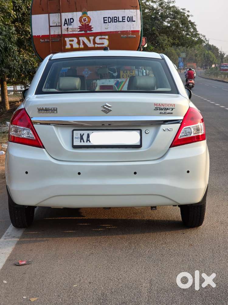 Maruti Suzuki Swift Dzire 1.2 Vxi Bsiv, 2015, Petrol