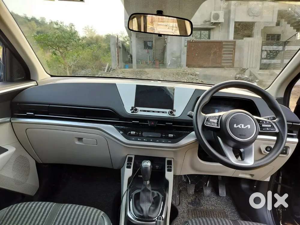 Kia Carens 2022 Petrol Good Condition Well Maintained