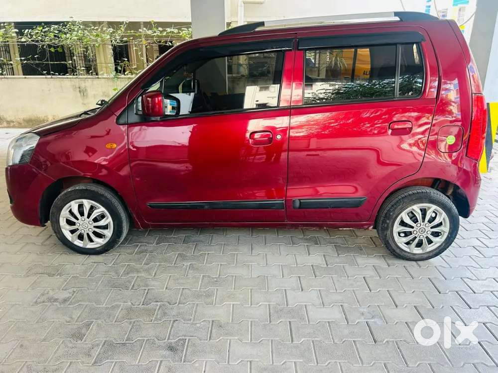 Showroom Quality M.wagonr2011,2nd Own,maroon Color,very Good Condition