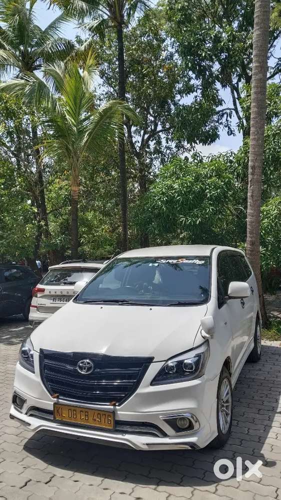 Toyota Innova 2015