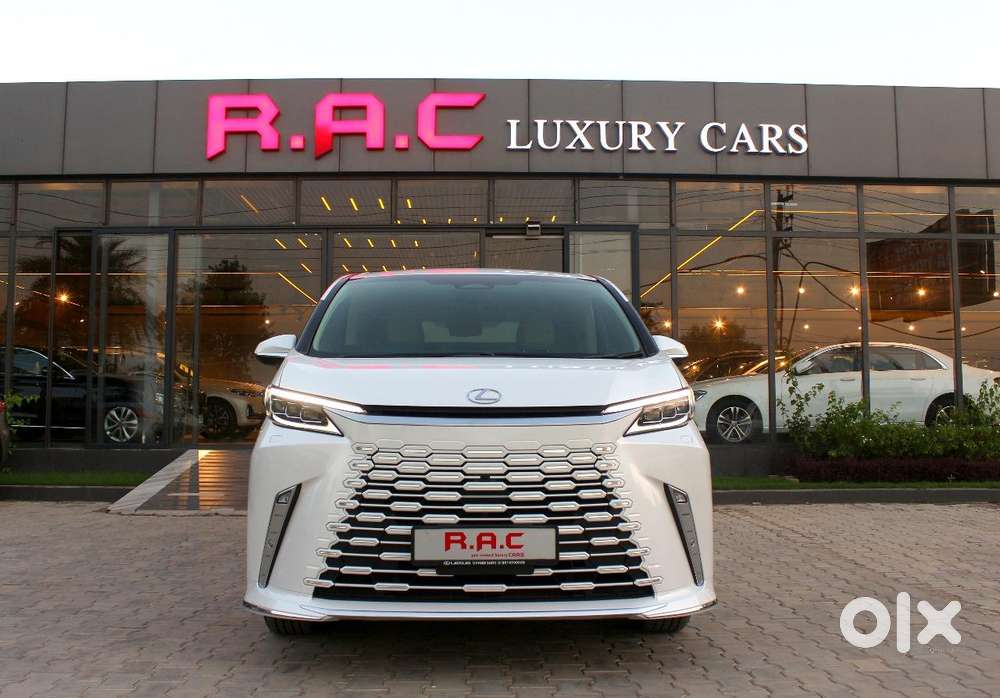 Lexus Lm 350h 4 Str Ultra Luxury, 2024, Petrol