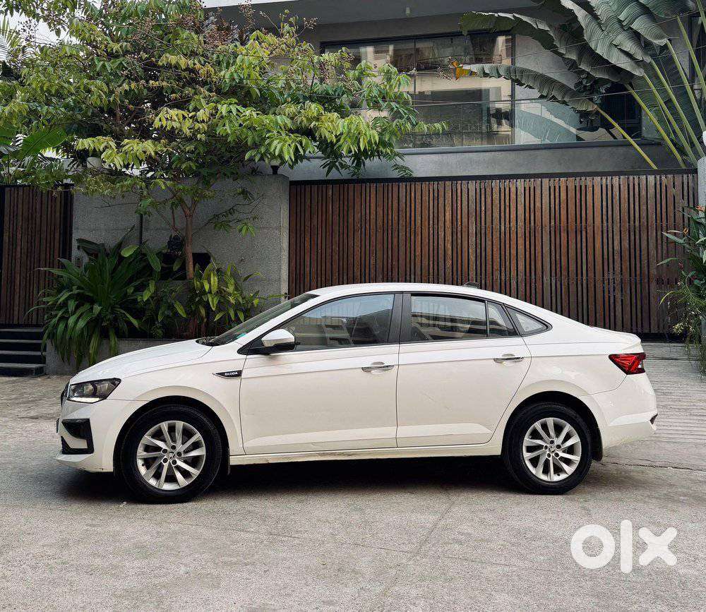 Skoda Slavia 1.0 Ambition Tsi, 2022, Petrol