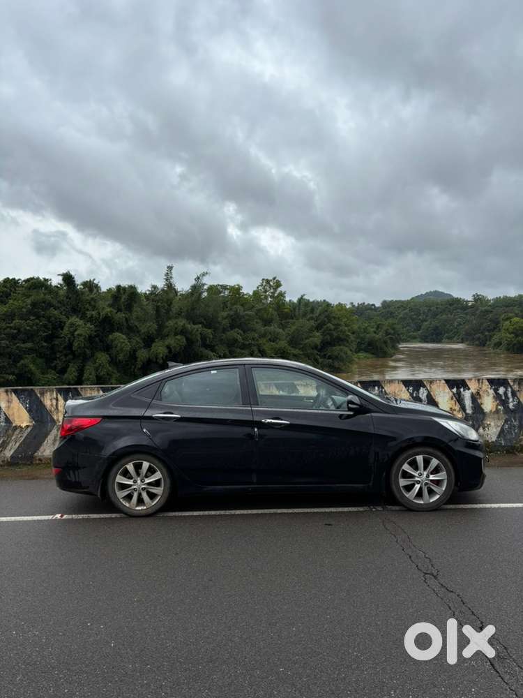 Hyundai Fluidic Verna 2012
