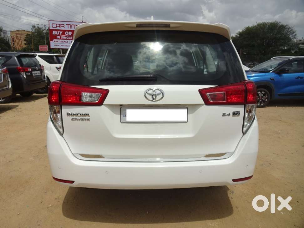 Toyota Innova Crysta 2.4 Vx Mt, 2022, Diesel