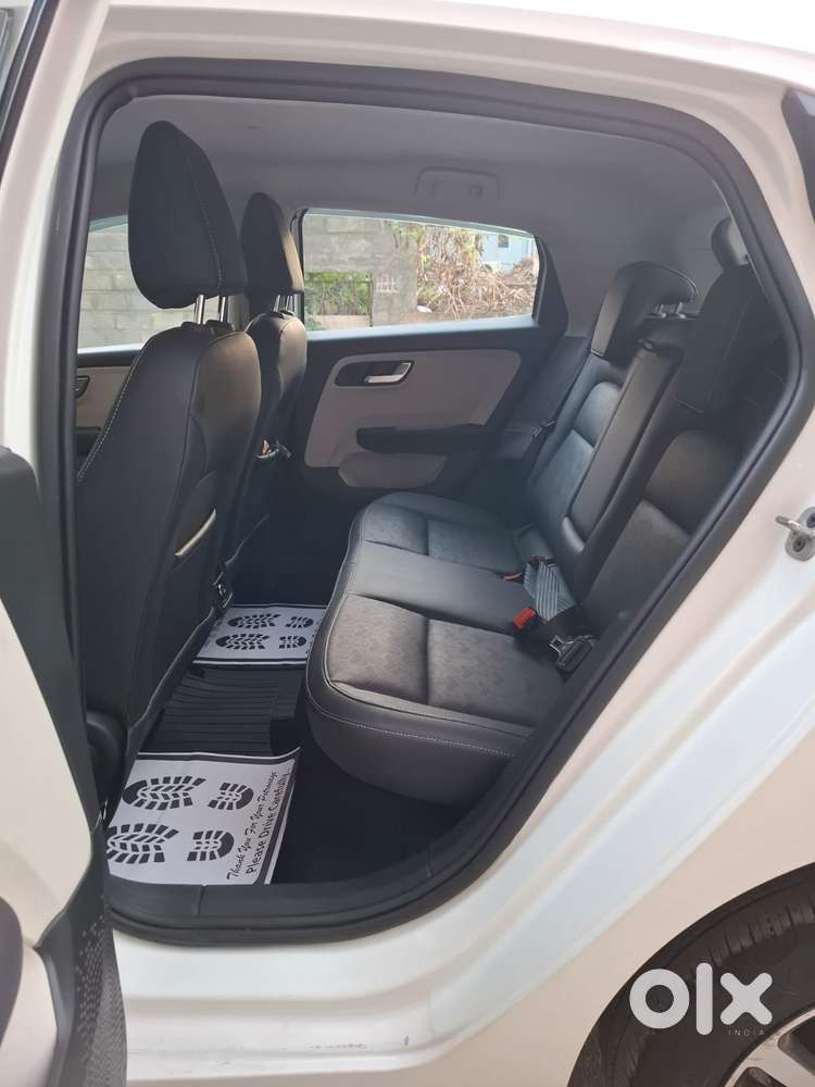 Tata Altroz Xz Plus (s), 2023, Petrol