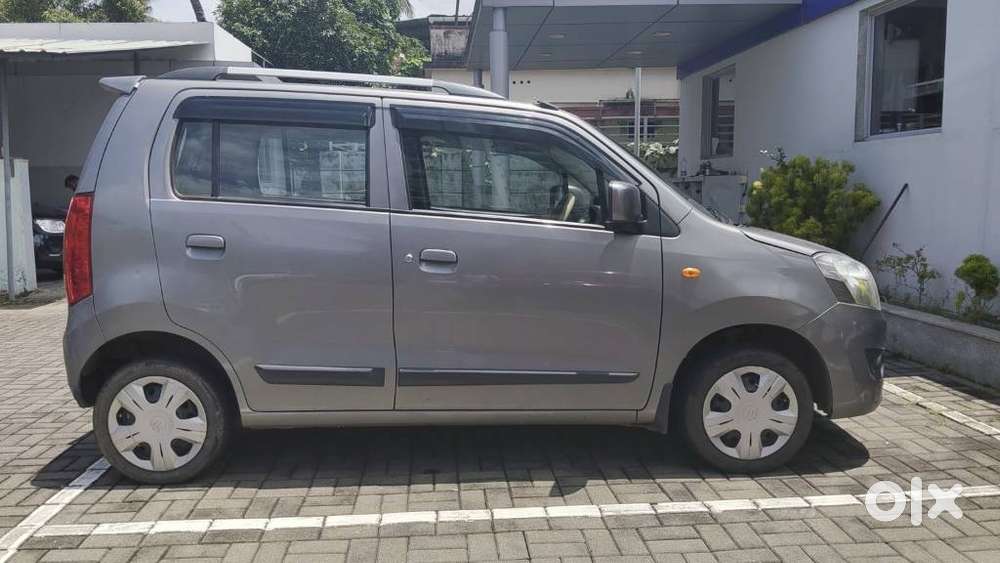 Maruti Suzuki Wagon R 1.0 Vxi Amt, 2018, Petrol