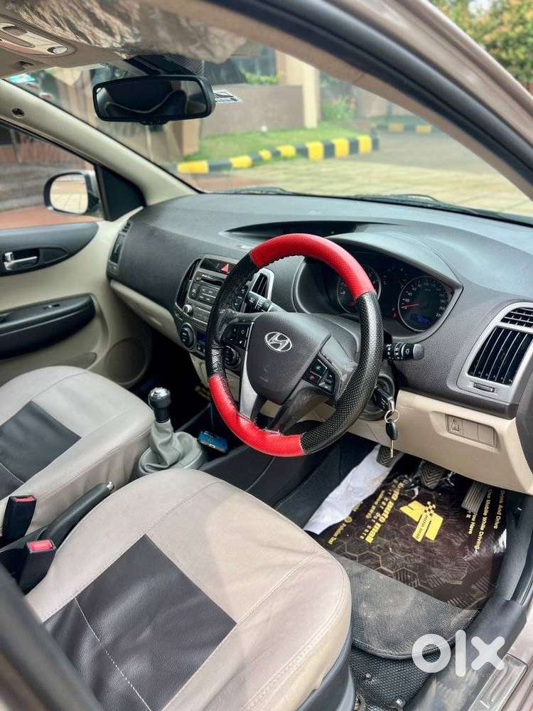 Hyundai I20 Sportz 1.2 Bs-iv, 2013, Petrol