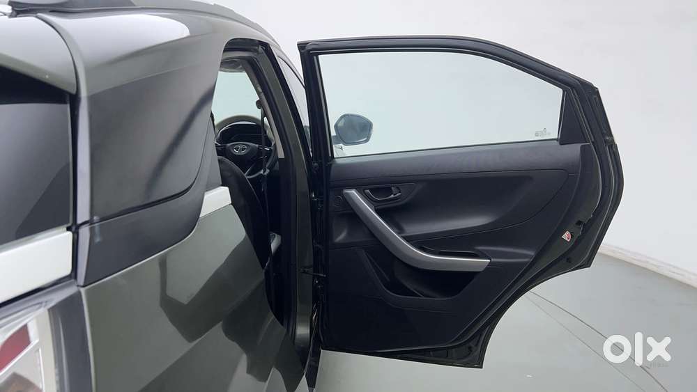 Tata Nexon 1.2 Revotron Xm, 2023, Petrol