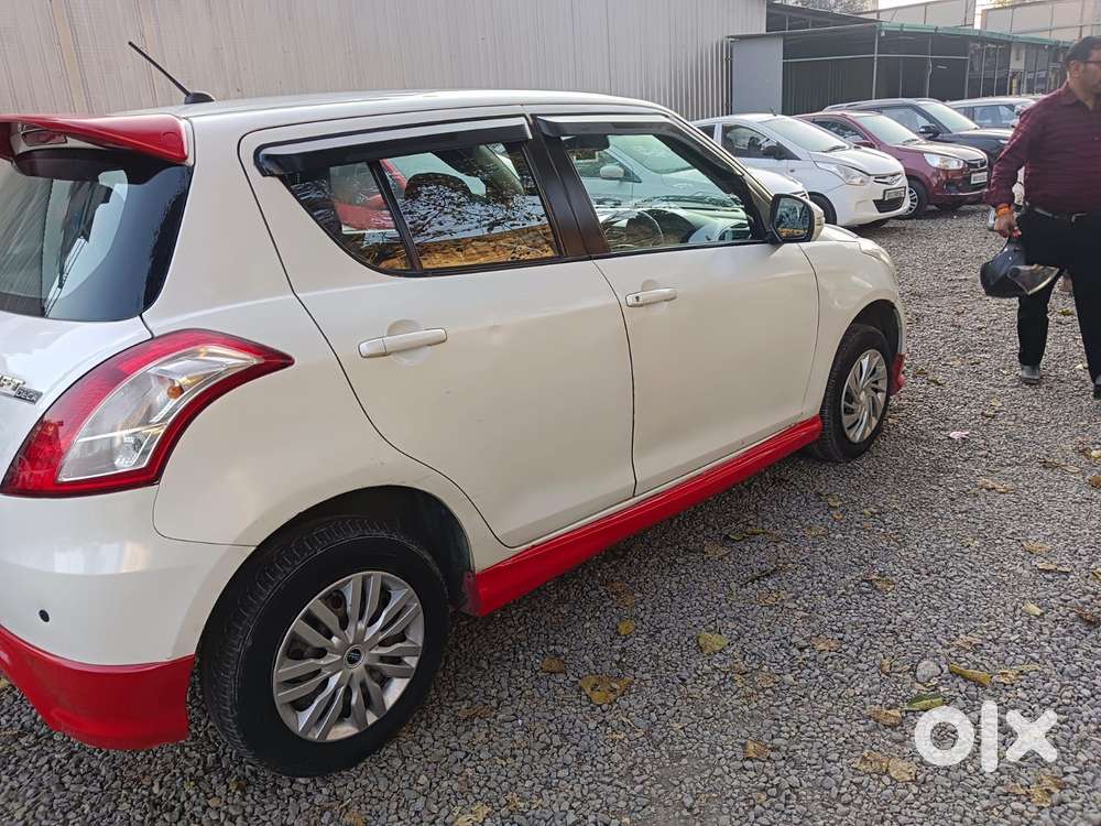 Maruti Suzuki Swift Vxi With Abs, 2016, Petrol