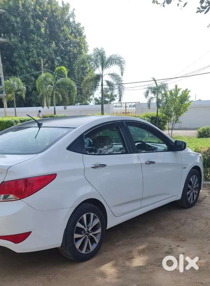 Hyundai Fluidic Verna 2016 Diesel 87000 Km Driven