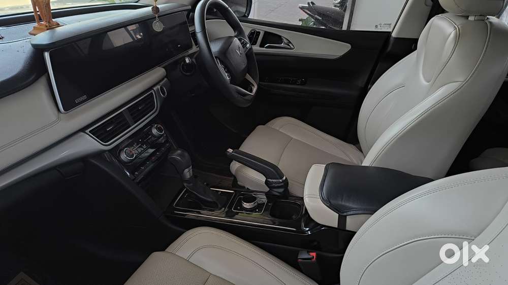 Mahindra Xuv700 2.2 Ax 7 Diesel At Luxury Pack Str, 2023, Diesel