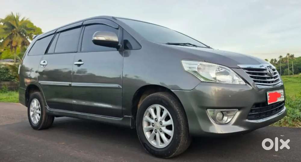 Single Owner 8 Seat Innova Vx 2.5
