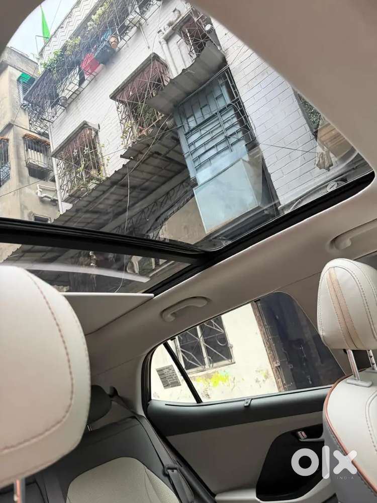 Hyundai Creta 2025 Petrol/panaromic Sunroof.