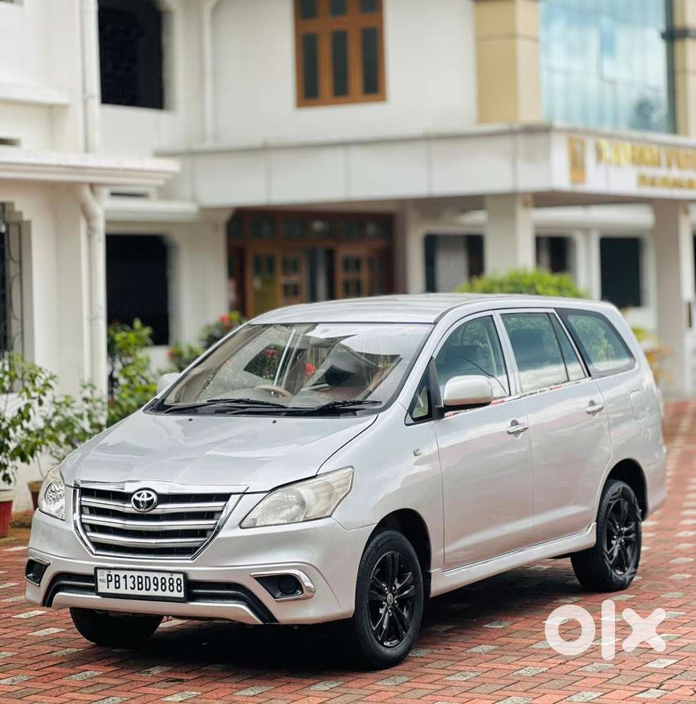Toyota Innova 2.5 G (diesel) 8 Seater, 2013, Diesel