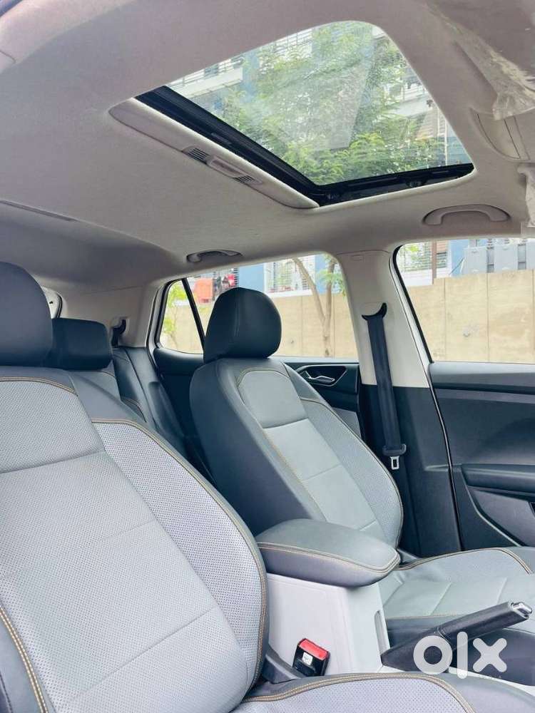 Skoda Kushaq 1.0 Tsi Style, 2022, Petrol