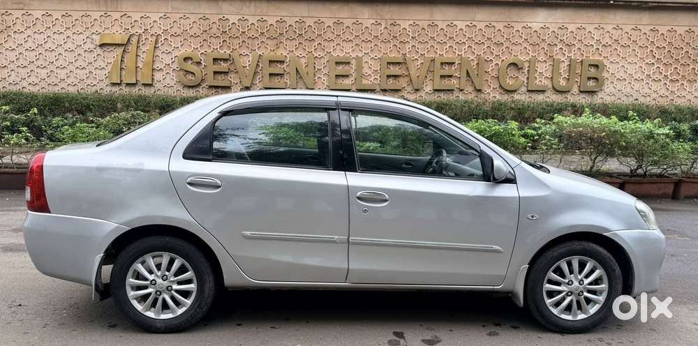 Toyota Etios V, 2011, Petrol