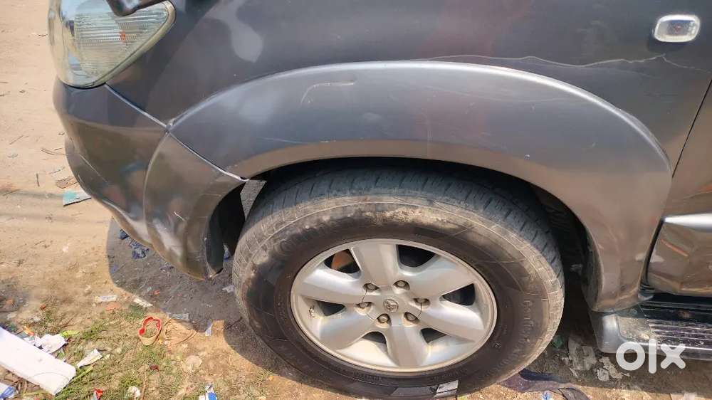 Toyota Fortuner Legender 2011