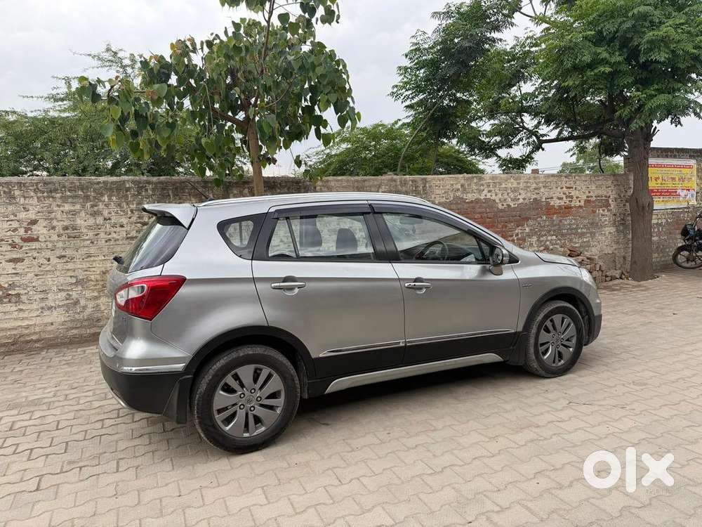 Maruti Suzuki S-cross 2016 Diesel Well Maintained