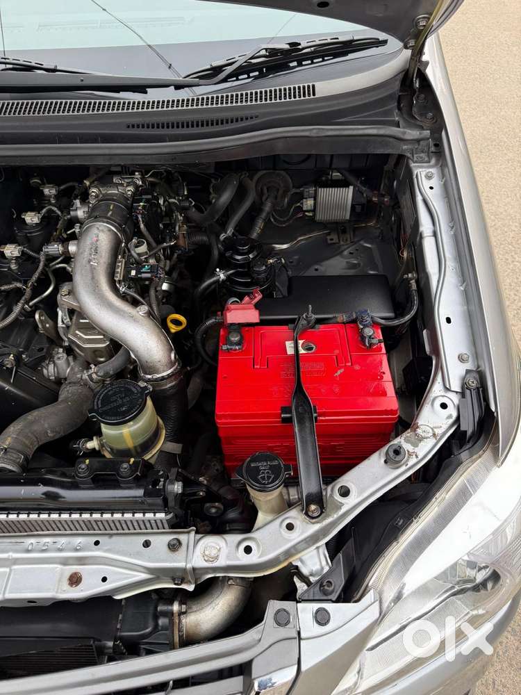 Toyota Innova 2.5 V 8 Str, 2015, Diesel