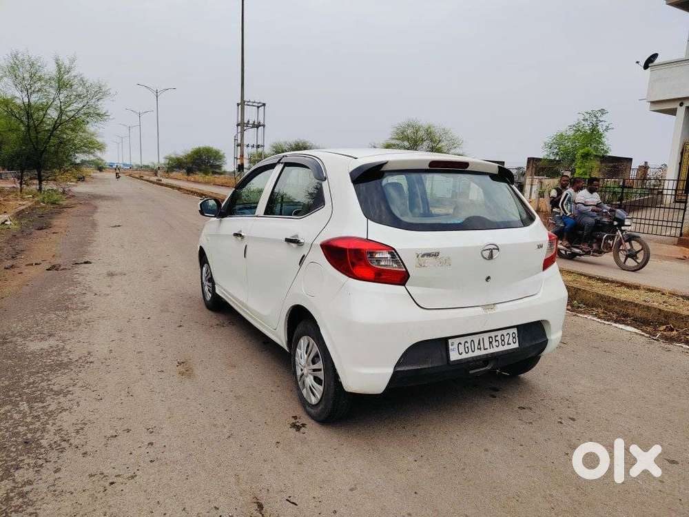 Tata Tiago, 2017, Petrol