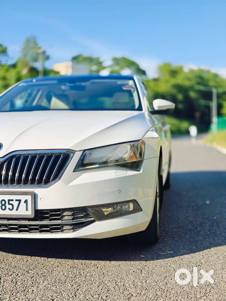Skoda Superb L&k 1.8 Tsi At, 2020, Petrol